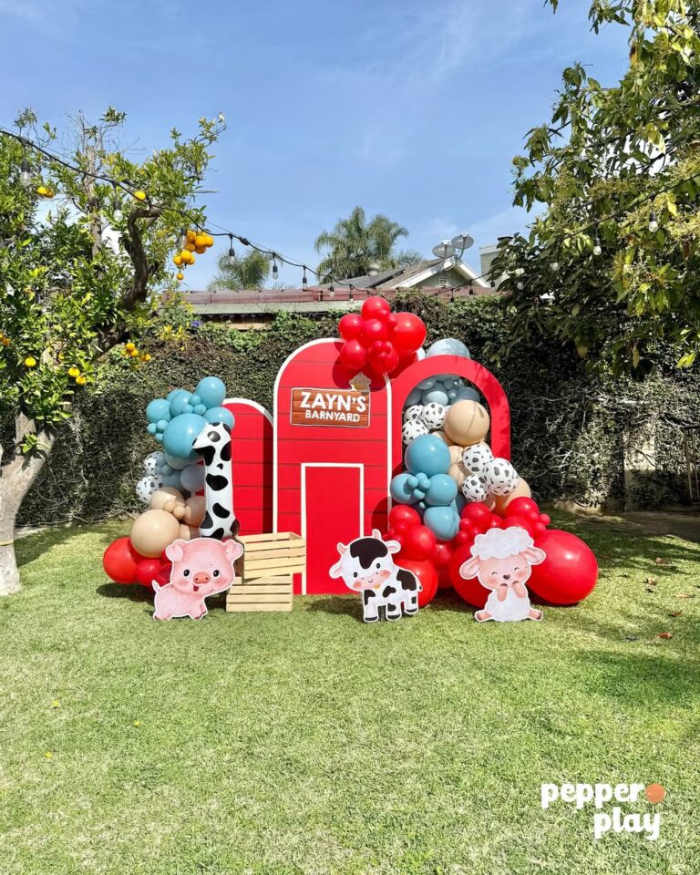 Barnyard Birthday Party Balloons
