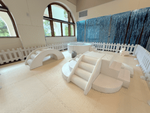 Soft play in white